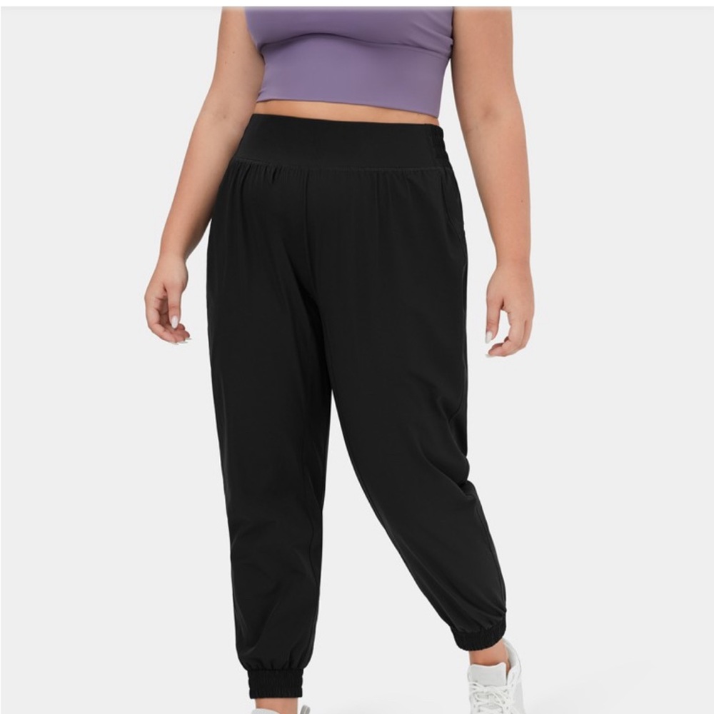 Halara Jogger Black - 100% Nylon